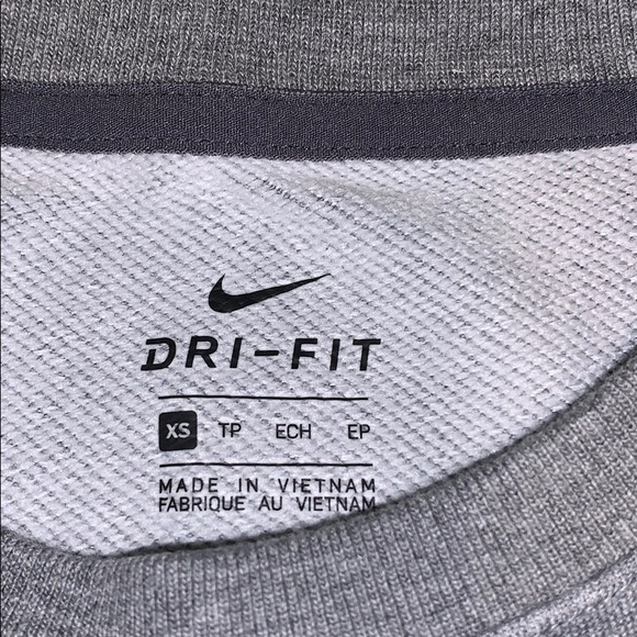 Nike Crewneck Sweatshirt - Picture 2 of 2